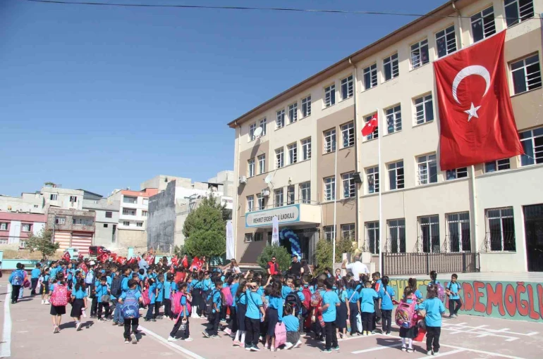 Gaziantep’te 705 bin öğrenci ders başı yaptı 