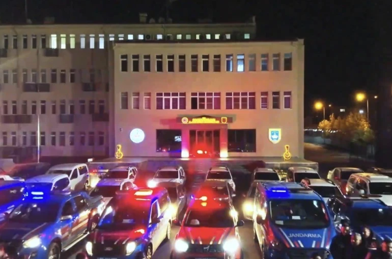 Gaziantep’te DEAŞ’ın finans kaynağına şafak operasyonu: 13 gözaltı 