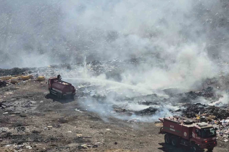 Gaziantep’te eski çöplük alanında çıkan yangın söndürüldü 