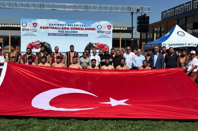 Gaziantep’te geleneksel aşırtmalı aba güreşleri heyecanı başladı 