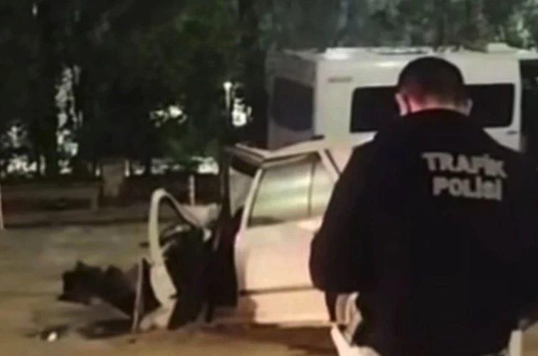 Gaziantep’te işçi servisi ile otomobil çarpıştı: 1’i ağır 7 yaralı 