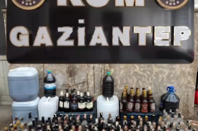 Gaziantep’te kaçak alkol operasyonu: 2 gözaltı 