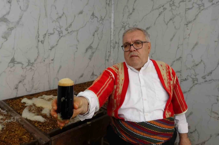 Gaziantep’te meyan şerbeti iftar sofralarındaki yerini aldı