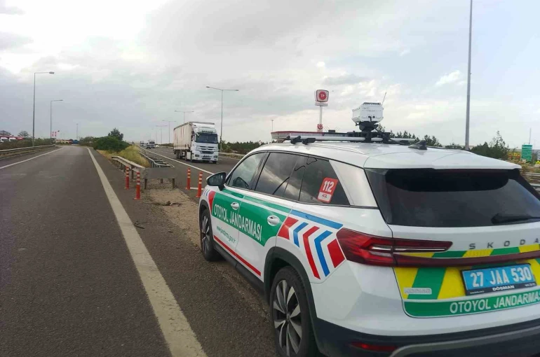 Gaziantep’te otoyolda kural ihlali yapan 2 bin 46 araca ceza 