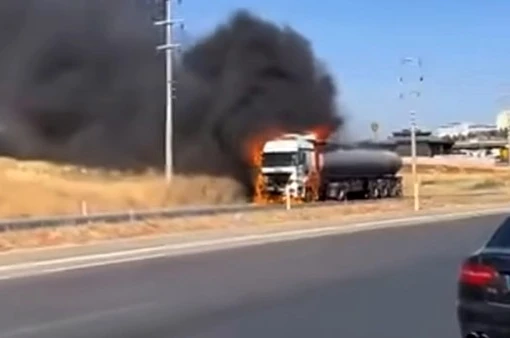 Gaziantep’te seyir halindeki tanker alev alev yandı