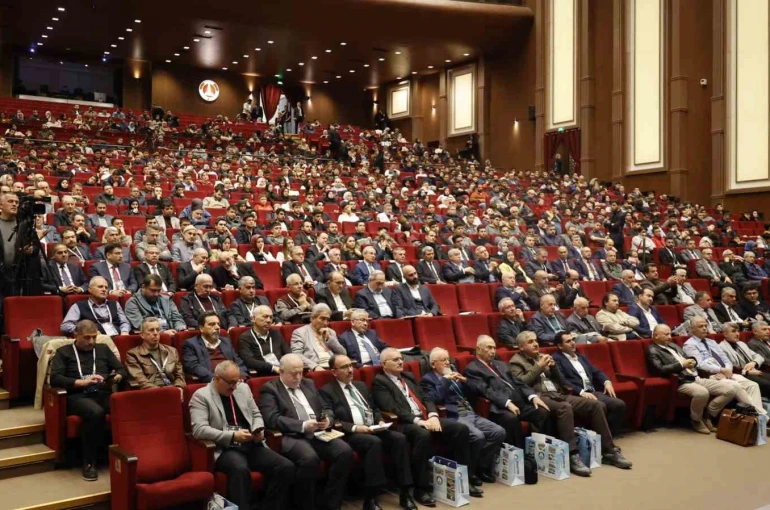 Gaziantep’te "Uluslararası Bilimler Işığında Yaratılış Kongresi" düzenlendi 