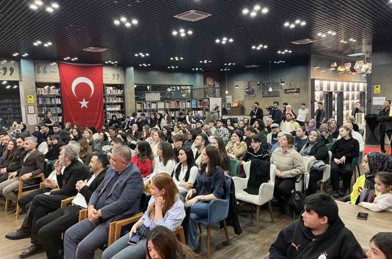 Gaziosmanpaşa’da 27 Mart Dünya Tiyatrolar Günü etkinliği düzenlendi 