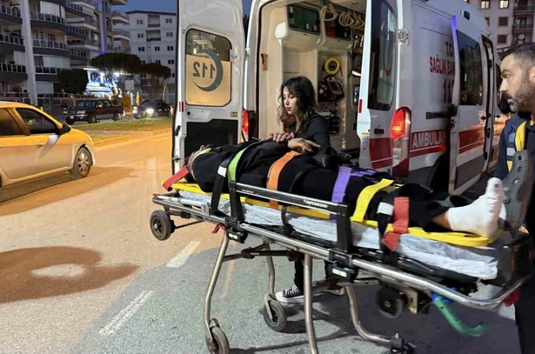 Gazipaşa’da otomobil ile motosiklet çarpıştı: 1 yaralı 