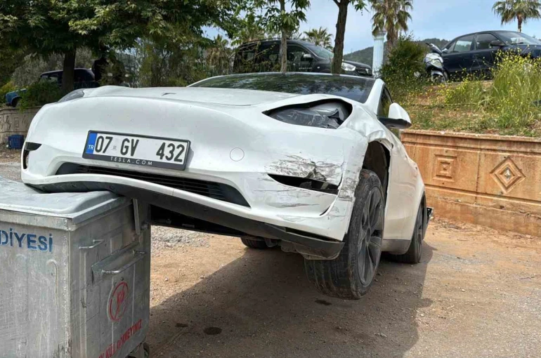 Gazipaşa’da trafik kazası: 3 yaralı 