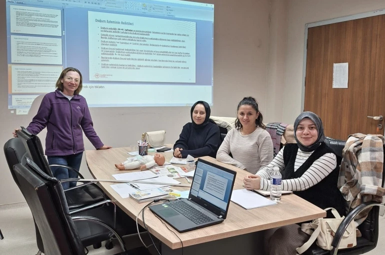 Gebe okulu programları devam ediyor 