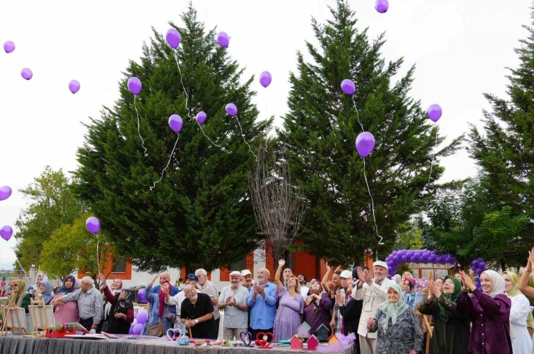 ‘Geçmişin Altın İzleri’ sergisi ilgi gördü