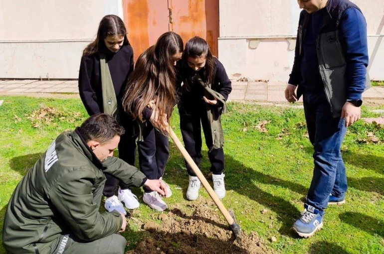 Gediz’de öğrencilerden doğaya anlamlı dokunuş 