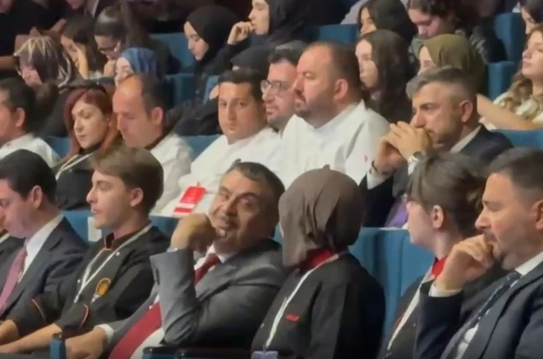 Gedizli öğrenci, Bakan Yusuf Tekin’i ilçelerine davet etti 