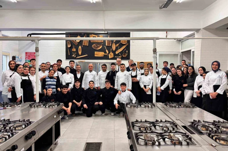 Geleceğin aşçıları balık workshopu yaptı 