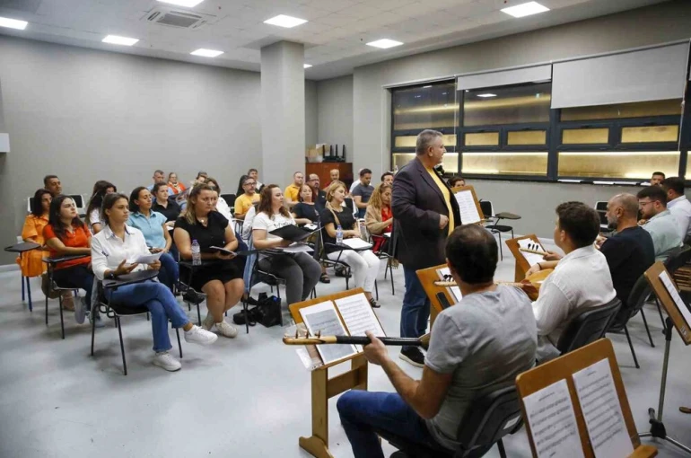 Geleceğin sanatçıları İsmail Baha Sürelsan Konservatuvarı’nda yetişiyor 