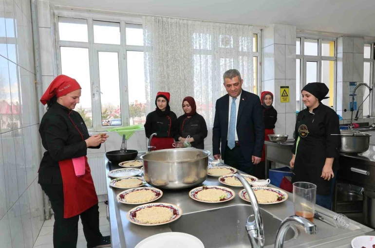 Geleceğin şeflerinden büyük başarı 