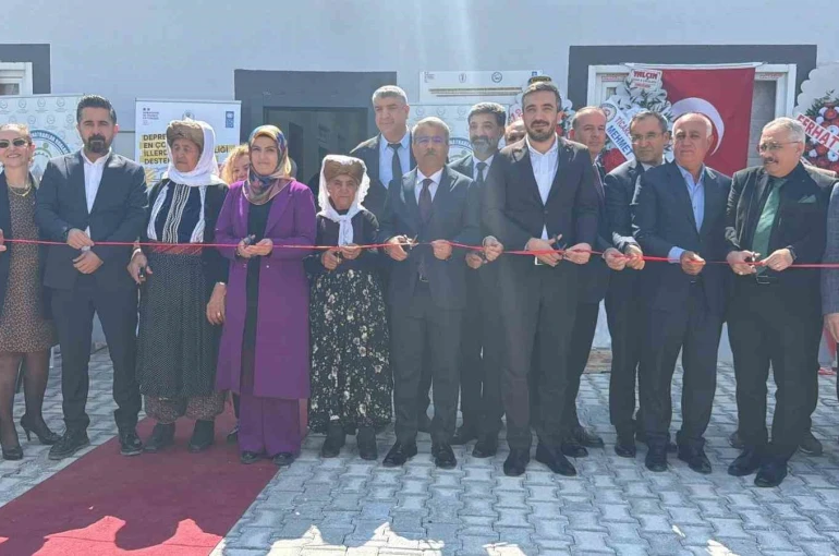 Geleneksel el sanatlarının yeniden canlandırılması merkezi açıldı 