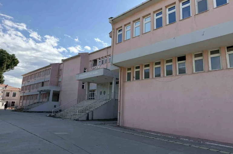 Gelibolu’da eski kaymakamlık binası konuk evi olacak 