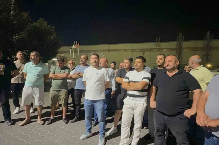 Gemlik’te liman sahasında iş durdu 
