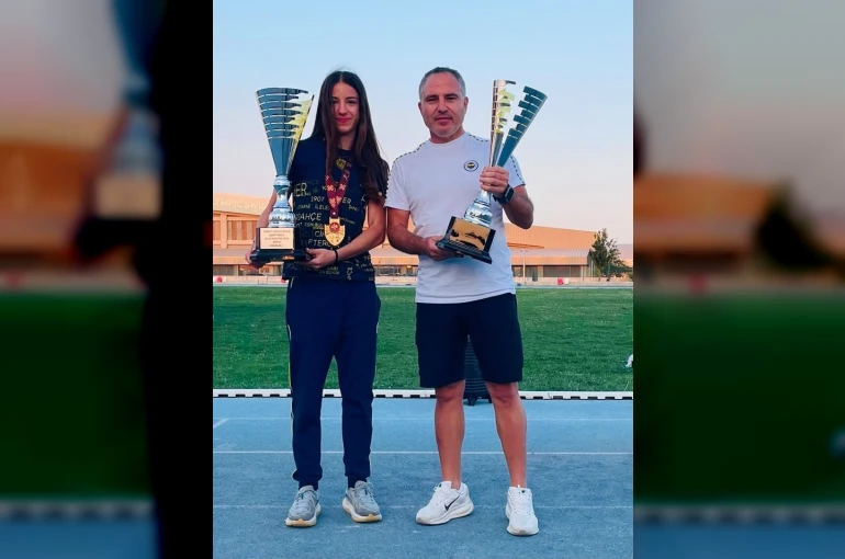 Genç atlet Zülal Gültepe’den Türk atletizm tarihine geçen derece