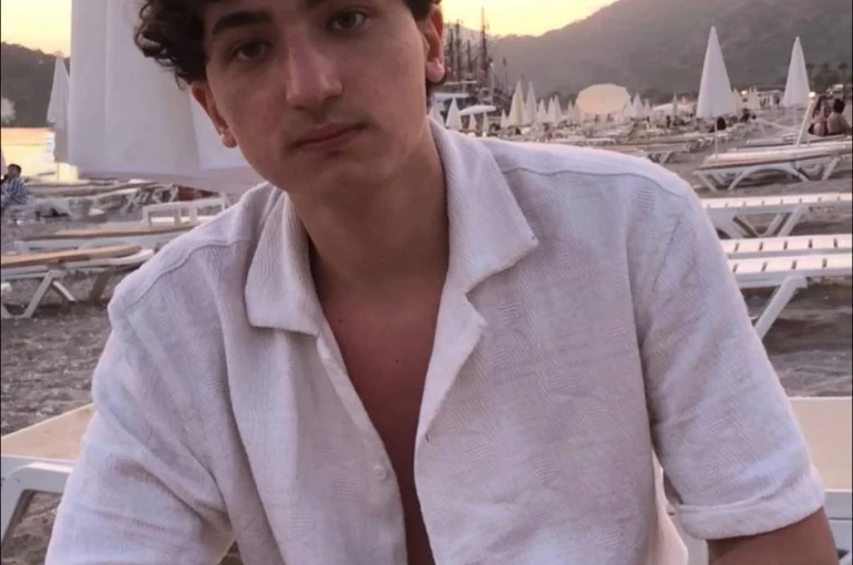 Genç motosiklet sürücüsü kazada hayatını kaybetti 