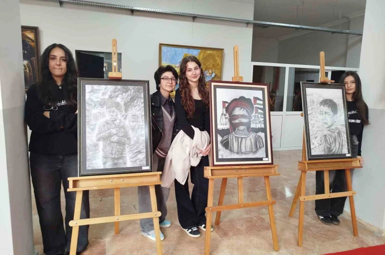 Genç ressamlar Gazzeli çocukların acısını resmetti 