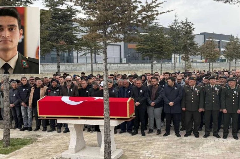 Genç yaşta hayatını kaybeden uzman çavuşa Konya’da acı veda