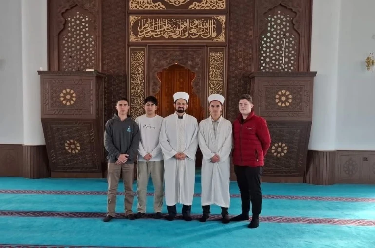 "Gençler Mihrapta" programı Aşağı Söğütönü Hacı Veliler Camii’nde gerçekleştirildi 