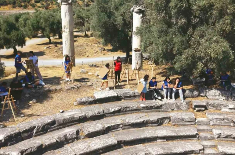 Gençler tarihin izlerini tuvallerine taşıdı