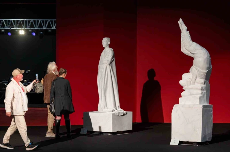 Gençlerden doğal taşa "dekoratif" dokunuş 