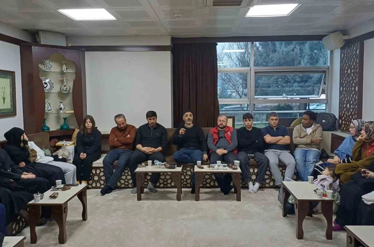 Gençlere dini bilgiler aktarıldı 