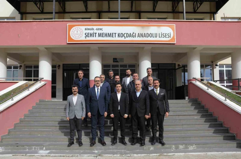 Genç’te öğrenciler için modern ve donanımlı kütüphane hizmete açıldı 