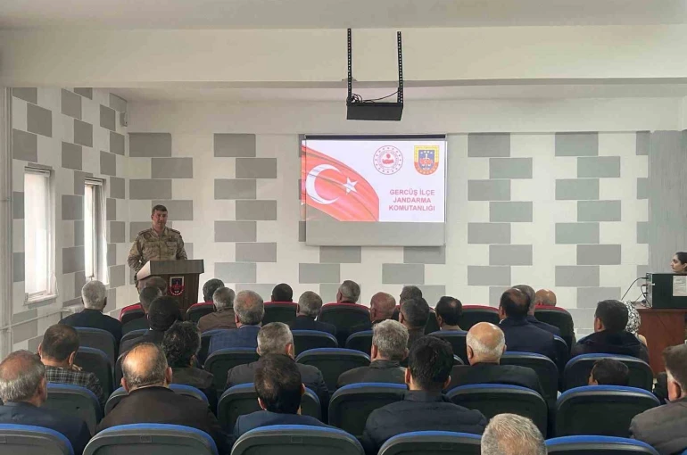 Gercüş’te muhtarlara kapsamlı bilgilendirme eğitimi 