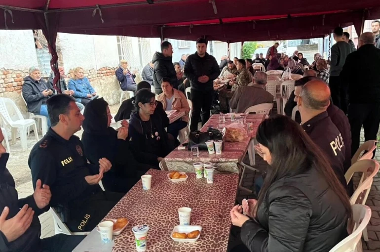 Germencikli şehit teğmen dualarla memleketinde anıldı 