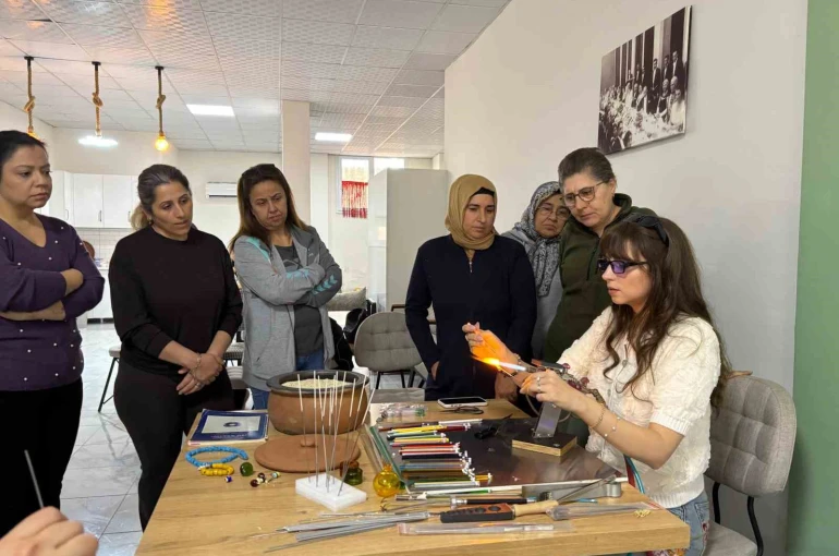Germencik’te cam sanatları kursu yoğun ilgiyle başladı 