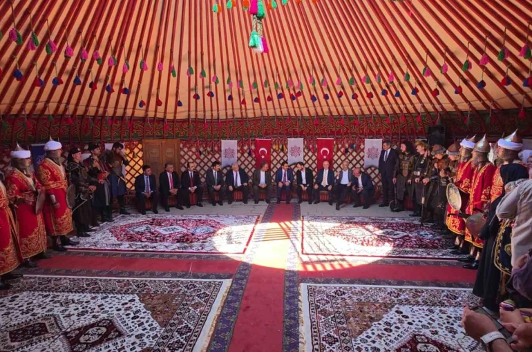 "Germiyan Festivali" kortejle başladı: Kütahya 3 gün boyunca tarih ve kültürle buluşacak