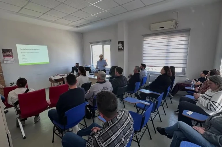 Gerze’de sağlık personeline yangın ve afet bilinci eğitimi 