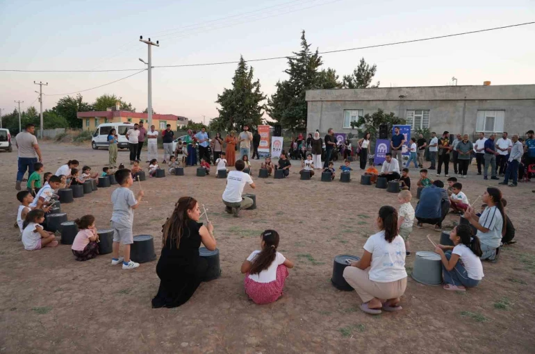 Gezici Müzik Atölyesi 13 mahallede bin 700 çocuğa ulaştı