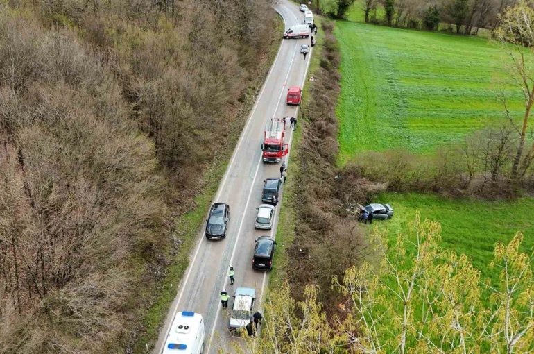 Giresun’dan Sinop’a gelen aile kaza yaptı: 5 yaralı 