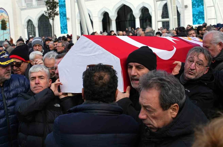 Gökmen Özdenak son yolculuğuna uğurlandı 