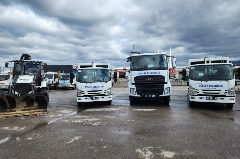 Gölcük Belediyesi araç filosunu güçlendirdi