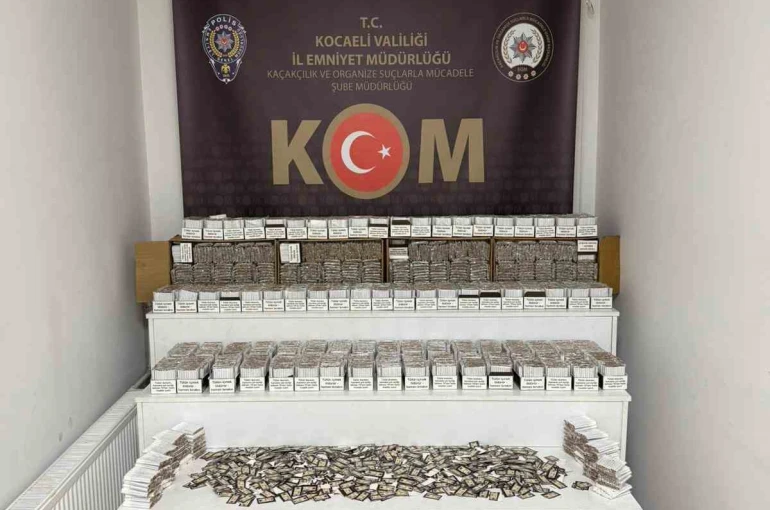 Gölcük’te bin 912 bandrol ile 206 bin 300 makaron ele geçirildi 