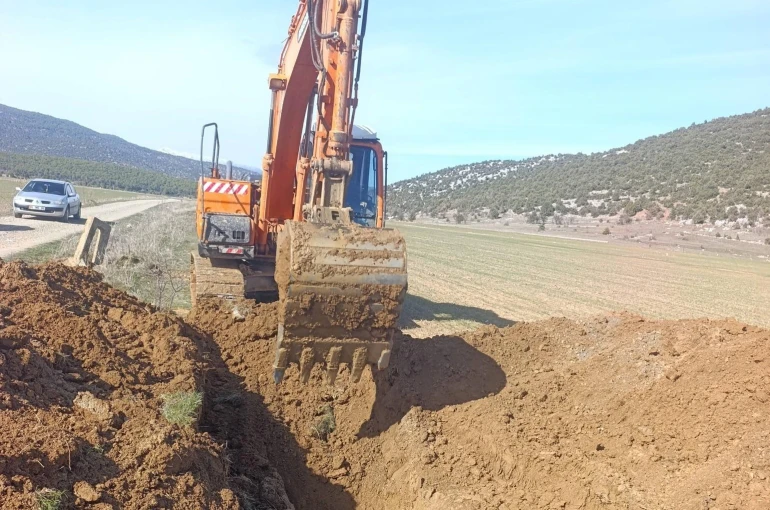Göle dönen Kuru Ova’daki sular Beyşehir Gölü’ne aktarılıyor