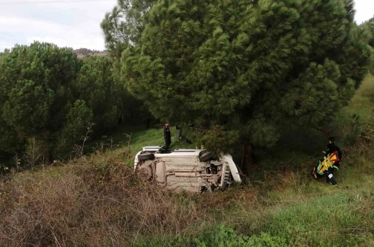 Gönen-Biga yolunda trafik kazası: 3 yaralı 