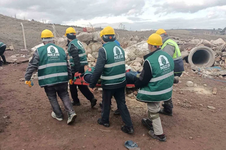 Gönüllülere arama ve kurtarma eğitimi verildi 