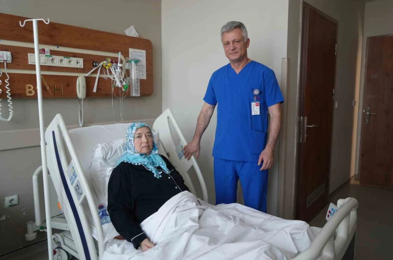 Görenler kilo aldı sandı, karnından 30 santim uzunluğunda 10,5 kiloluk kitle çıktı