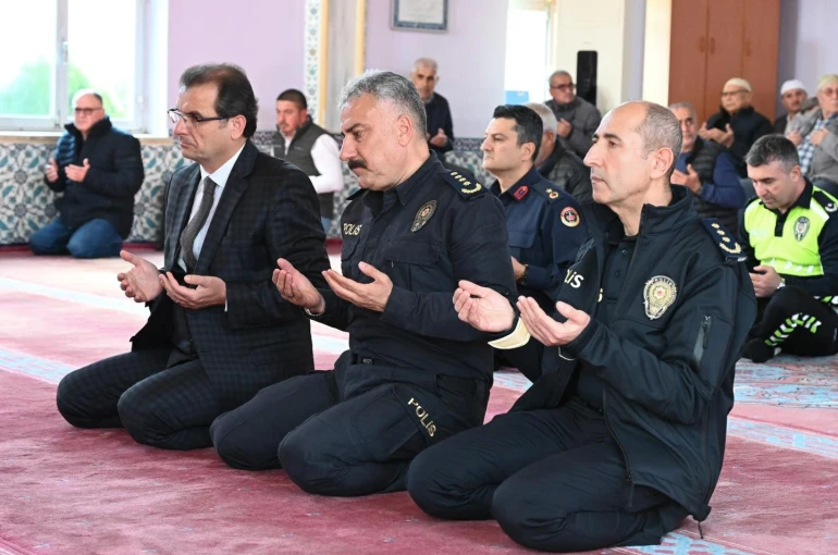 Görev Şehidi Polis Ali Barut için lokma hayrı 