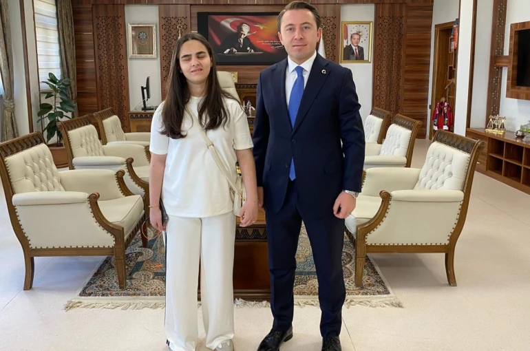 Görme engelli Beyza müzik yeteneğiyle İTÜ’yü kazandı