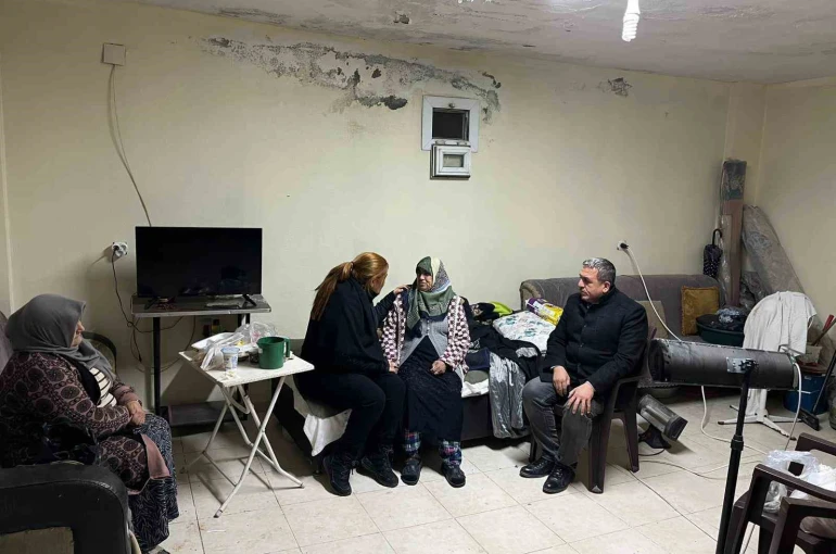 Görme engelli yaşlı kadına devletten şefkat eli: "Elveda evim" diyerek yıllardır yaşadığı evine gözyaşlarıyla veda etti 