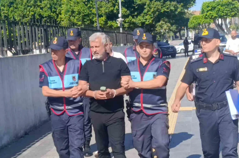 Gözaltına alınan eski Manavgat Belediye Başkanı Şükrü Sözen adliyeye sevk edildi